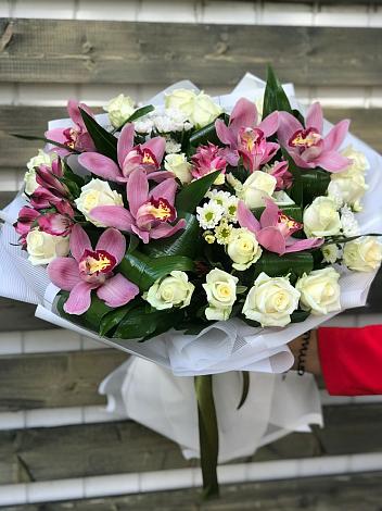 Букет цветов из: Розы и Хризантемы в Краснослободске Волгоградской области