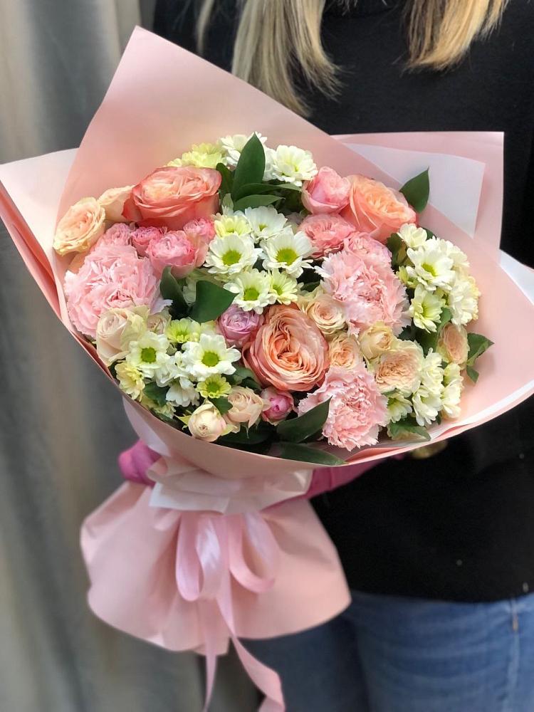 Букет цветов из: Гвоздики, Розы и Хризантемы в Краснослободске Волгоградской области