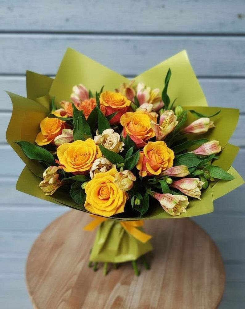 Букет цветов из: Альстромерии и Розы в Краснослободске Волгоградской области